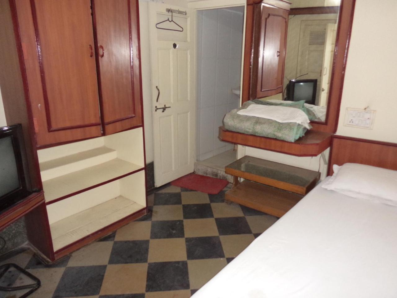 Hotel Neelkamal 인도르 외부 사진