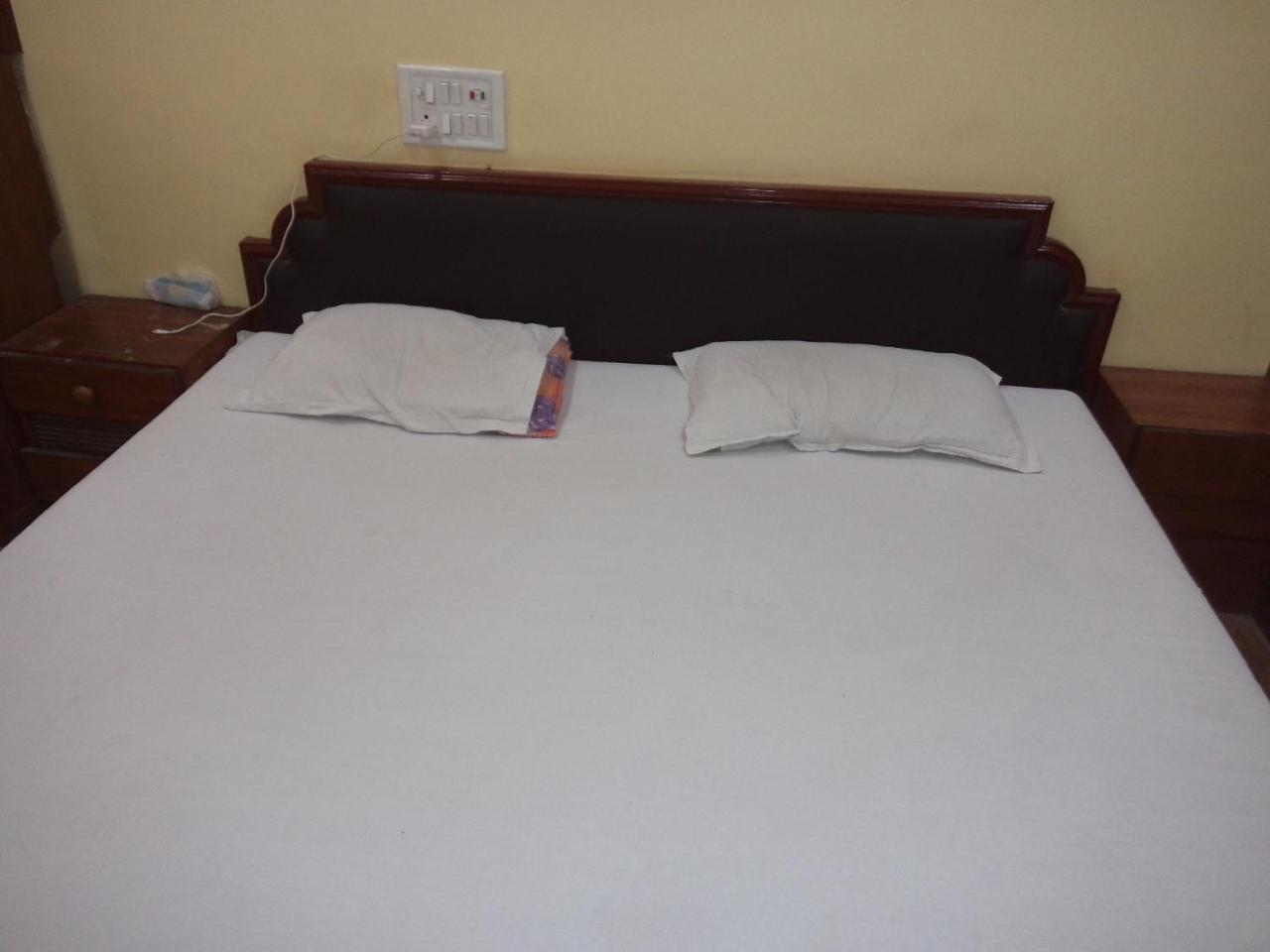 Hotel Neelkamal 인도르 외부 사진