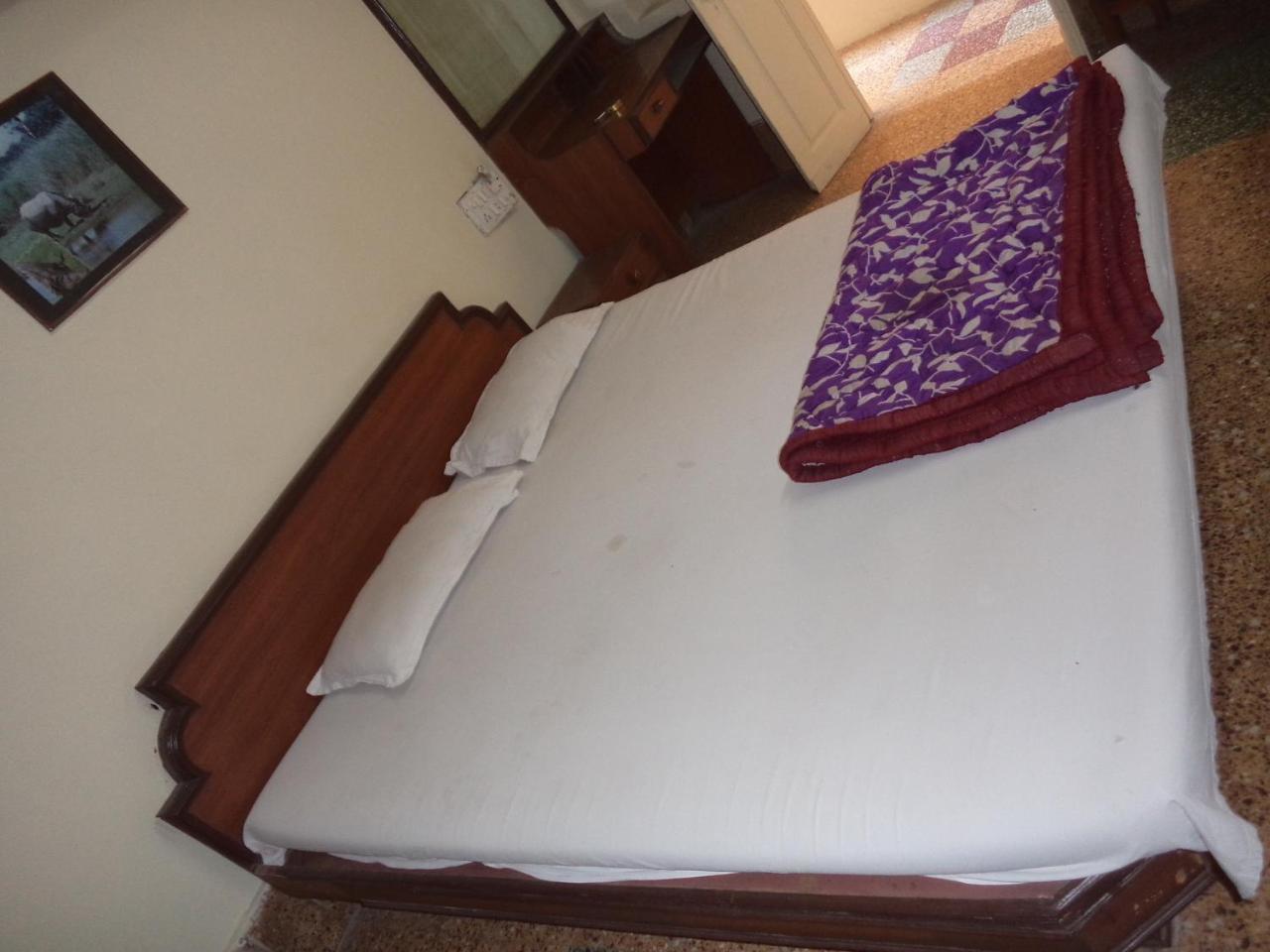 Hotel Neelkamal 인도르 외부 사진