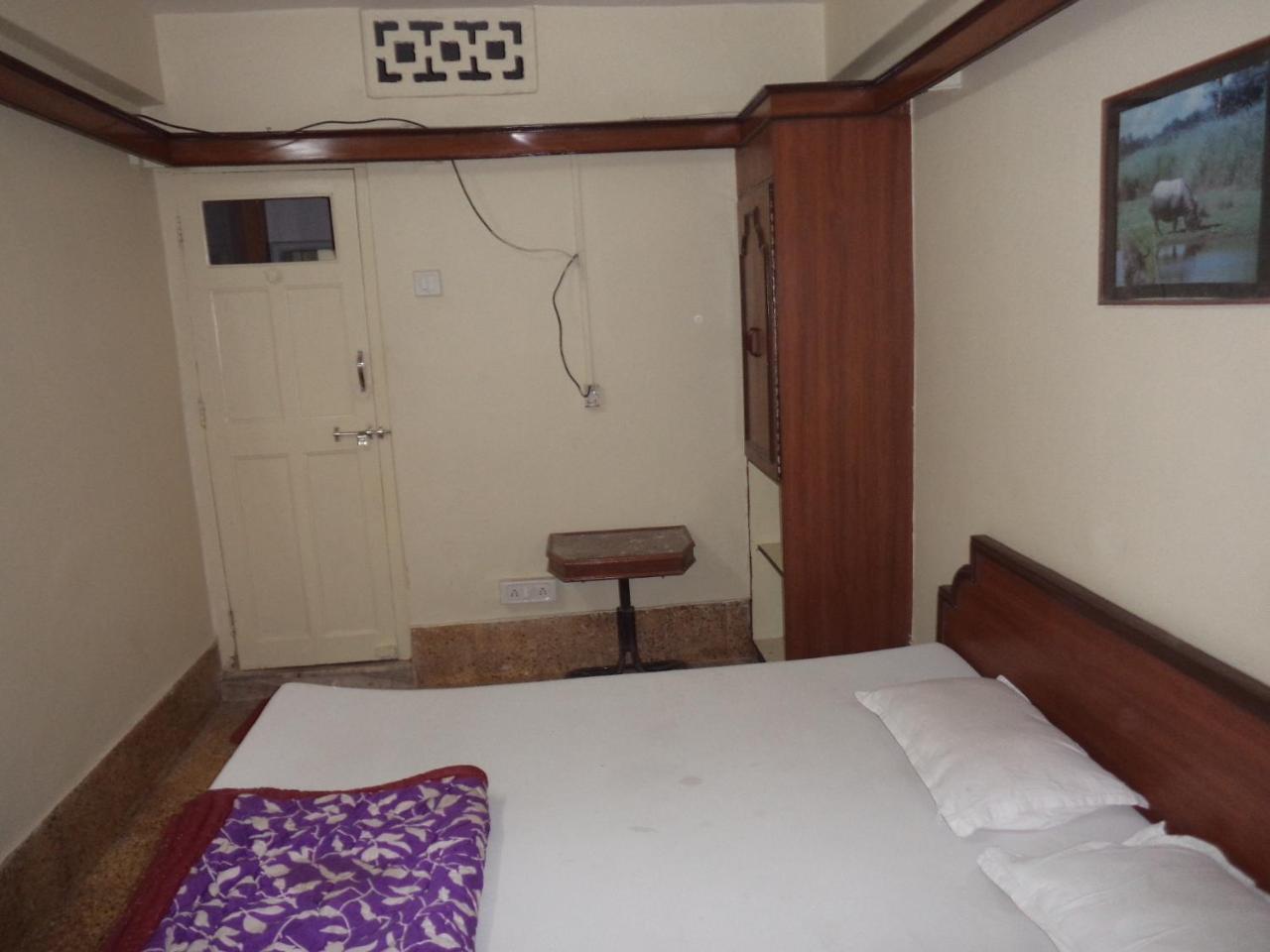 Hotel Neelkamal 인도르 외부 사진